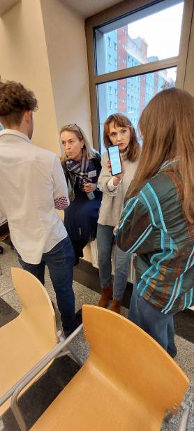 Uczniowie wraz z opiekunami podczas turnieju debat w Wojewódzkim Sądzie Administracyjnym w Poznaniu